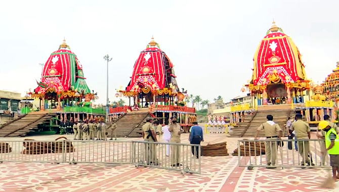 భక్తులు లేకుండానే..  జగన్నాథ రథయాత్ర