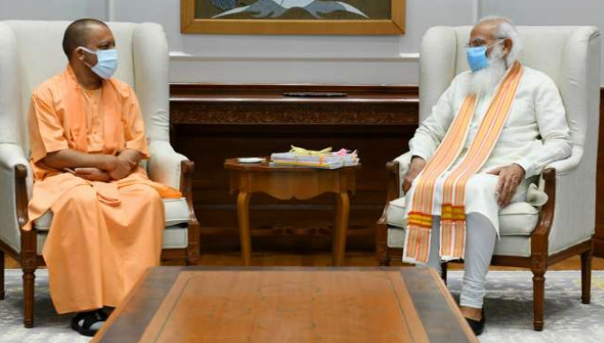 ప్రధాని మోదీతో భేటీ అయిన సీఎం యోగి