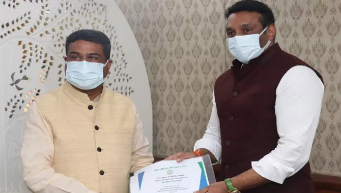 ఏపీలో పెట్రో కారిడార్…. గౌతమ్ రెడ్డి