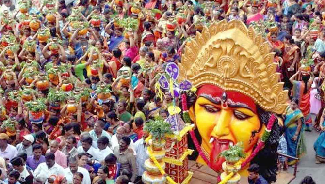 జులై 25న ఉజ్జయిని మహంకాళి… బోనాలు