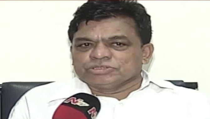 కేంద్ర మాజీ మంత్రి బలరాంకు… ఎన్నికల సంఘం షాక్