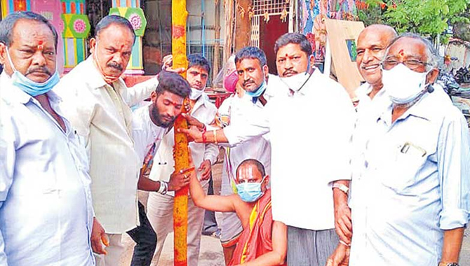 ఖైరతాబాద్ మహాగణపతికి .. కర్ర పూజ