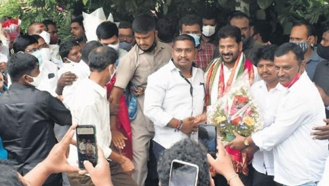 7న  తెలంగాణ పీసీసీ చీఫ్ గా…. బాధ్యతల స్వీకరణ