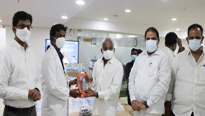 ఏపీ ఎన్‍ఆర్‍టీఎస్‍ ఆధ్వర్యంలో…వైద్య సామగ్రి పంపిణీ