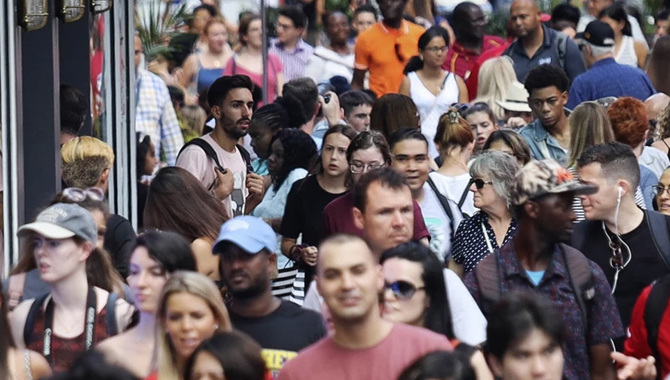 అగ్రరాజ్యంలో తగ్గుతున్న శ్వేతజాతీయులు