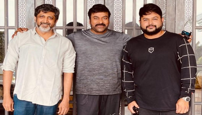 పోరాటంతోనే మెగాస్టార్ 153వ.. చిత్రం ప్రారంభం