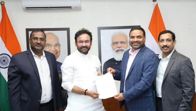 కేంద్రమంత్రి కిషన్‍ రెడ్డిని కలిసిన ఆటా నాయకులు