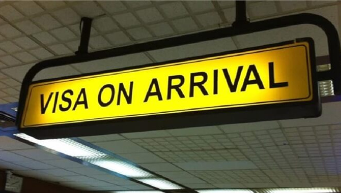 భారతీయులకు షాక్… వీసా ఆన్ అరైవల్ నిలిపివేత