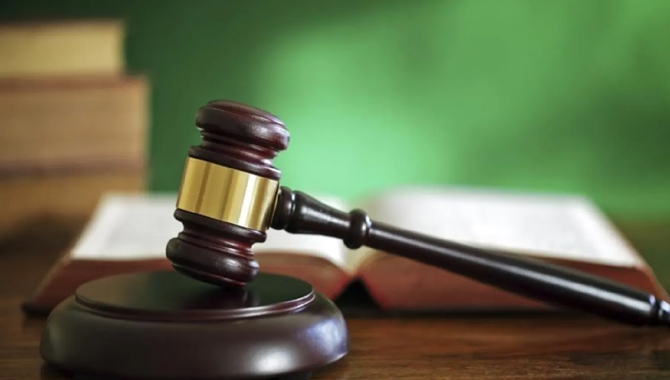 అమెరికా కోర్టు సంచలన తీర్పు