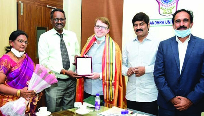 ఏయూలో ఆస్ట్రేలియా సెంటర్ ను నెలకొల్పాలి : వీసీ  ఆచార్య