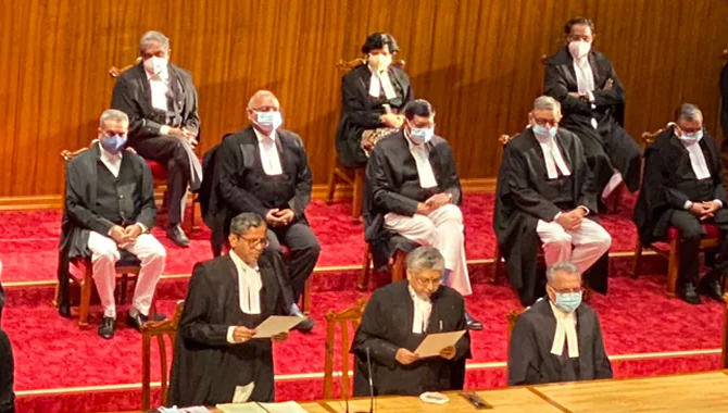 సుప్రీంకోర్టు నూతన న్యాయమూర్తుల ప్రమాణ స్వీకారం