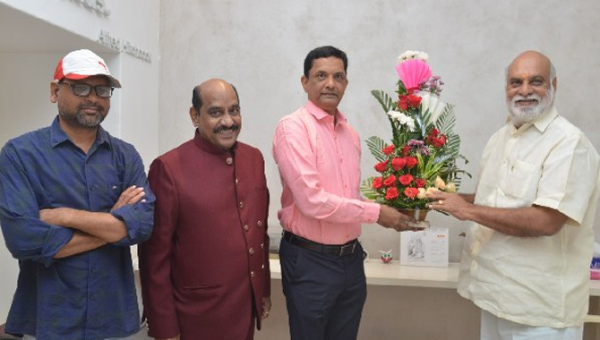 ‘జాతీయ రహదారి’ ట్రైలర్ విడుదల చేసిన రాఘవేంద్రరావు