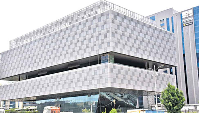 టీ హబ్ 2  ప్రపంచంలోనే రెండో అతిపెద్ద ఇంక్యుబేటర్ గా టీ హబ్ 2