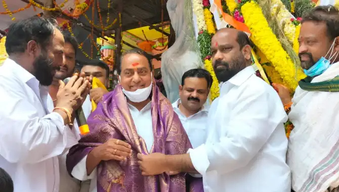 గత సంవత్సరం సందడి లేకున్నా.. ఈసారి ఘనంగా