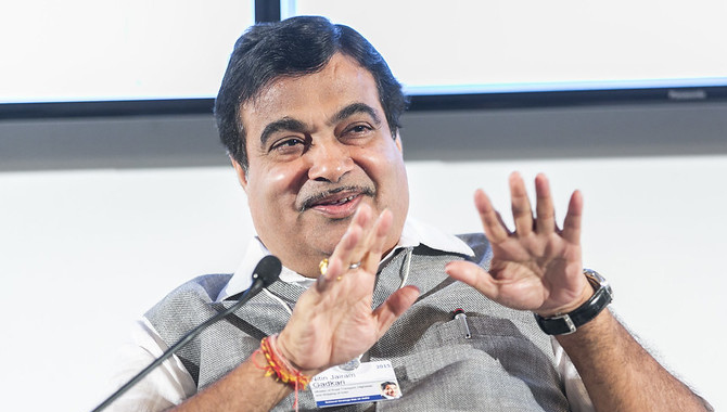 గడ్కరి యూట్యూబ్ ఆదాయం ఎంతో తెలుసా?