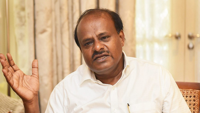 కుమారస్వామి సంచలన నిర్ణయం