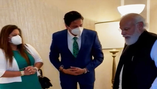 మోదీకి కర్ణాటకవాసి ఆతిథ్యం