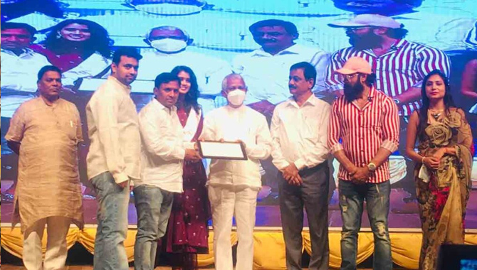 టీఆర్ఎస్ సౌత్ఆఫ్రికా అధ్యక్షుడికి అభిస్తి సేవా పురస్కారం