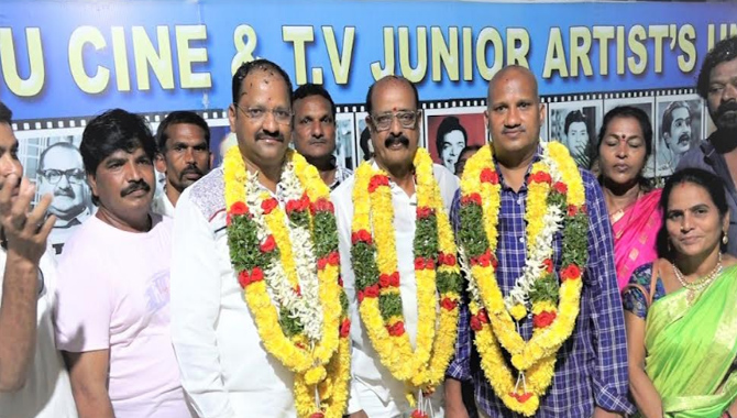 తెలుగు సినీ అండ్ టీవీ జూనియర్ ఆర్టిస్ట్ అసోసియేషన్ అధ్యక్షుడిగా స్వామిగౌడ్, సెక్రటరీగా వల్లభనేని అనిల్ కుమార్ విజయం