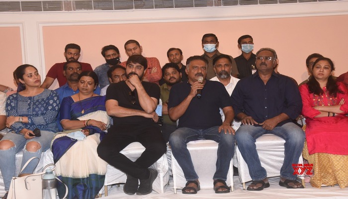 ప్రకాష్ రాజ్ సంచలన నిర్ణయం.. ప్యానల్ సభ్యులు మూకుమ్మడి రాజీనామా