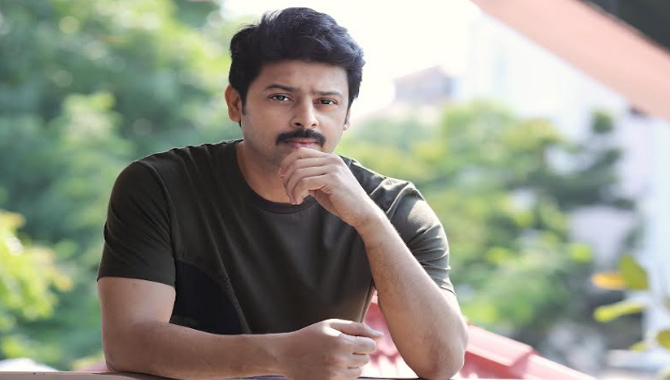 అసలేం జరిగింది సినిమా కథ నాకు చెప్పేటప్పుడే దాంతో ప్రేమలో పడిపోయాను.: హీరో శ్రీరామ్ అసలేం జరిగింది సినిమా కథ నాకు చెప్పేటప్పుడే దాంతో ప్రేమలో పడిపోయాను.: హీరో శ్రీరామ్