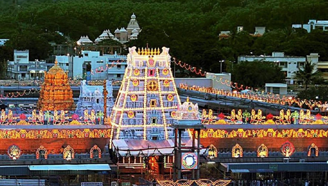 శ్రీవారి ప్రత్యేక ప్రవేశ దర్శనం…నాలుగున్నర గంటల్లోనే 7.08 లక్షల టికెట్లు జారీ