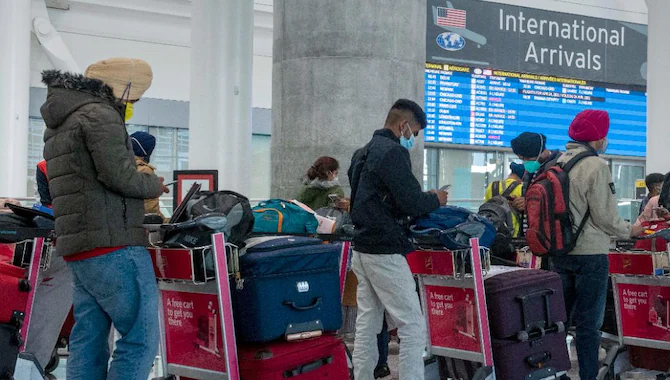 పలు దేశాలపై ప్రయాణ ఆంక్షలు ఎత్తివేసిన అమెరికా … నవంబర్ 8 నుంచి