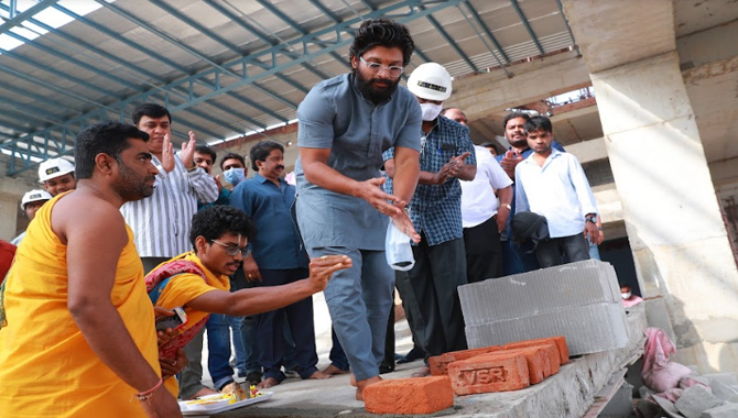 AAA సినిమాస్ మల్టీప్లెక్స్ పూజ కార్యక్రమాలలో అల్లు అర్జున్