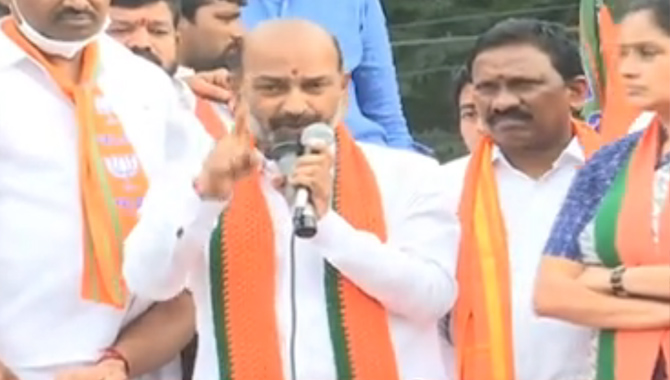 కేసీఆర్‌ను ఎప్పుడు టచ్ చేయాలో.. అప్పుడు టచ్ చేస్తాం