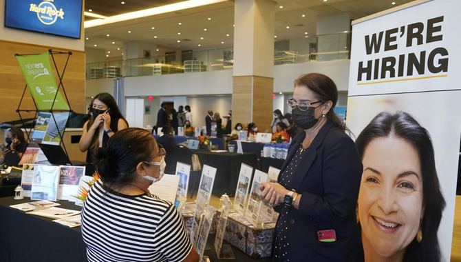 అగ్రరాజ్యంలో 44 లక్షల మంది ఉద్యోగులు రాజీనామా! అగ్రరాజ్యంలో 44 లక్షల మంది ఉద్యోగులు రాజీనామా!