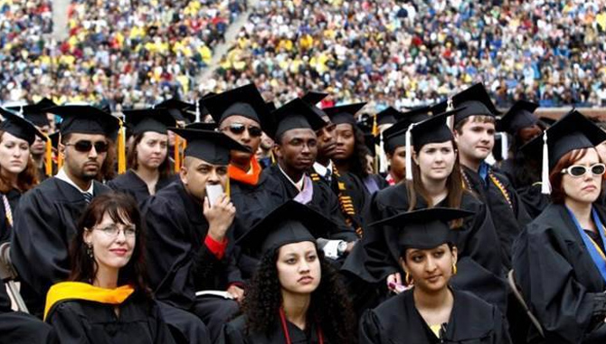 అమెరికాలో పెరుగుతున్న భారతీయ విద్యార్థులు!