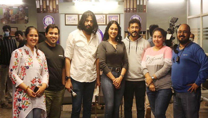 రెజీనా క‌సాండ్ర ‘బ్రేకింగ్ న్యూస్’ షూటింగ్ ప్రారంభం