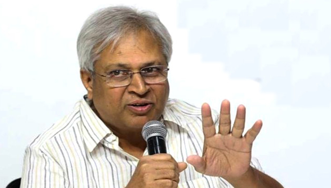 అసెంబ్లీ ప్రతిపక్షం లేకపోతే ప్రజాస్వామ్యం లేనట్లే : ఉండవల్లి