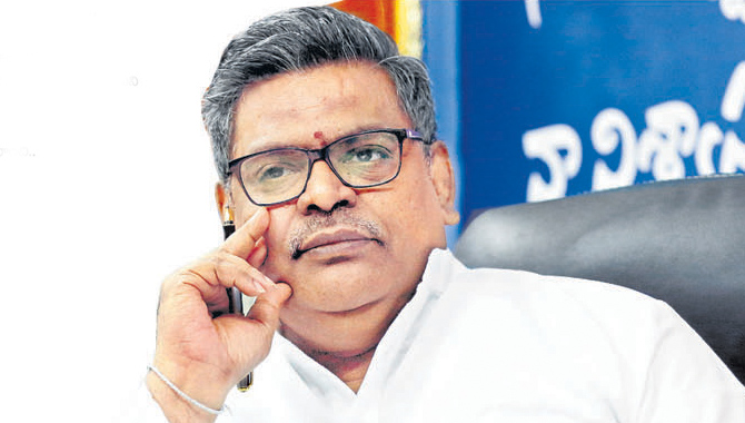 అక్షరానికి అన్యాయం.. ఒంటరైన సాహిత్యం