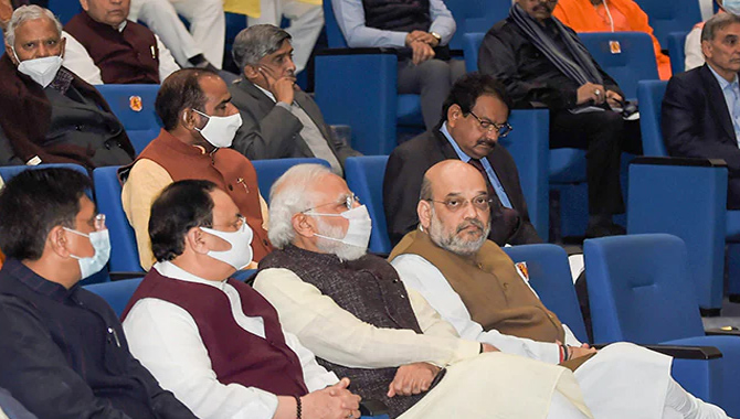 మీరు  మారకపోతే.. మార్చాల్సి ఉంటుంది : మోదీ వార్నింగ్