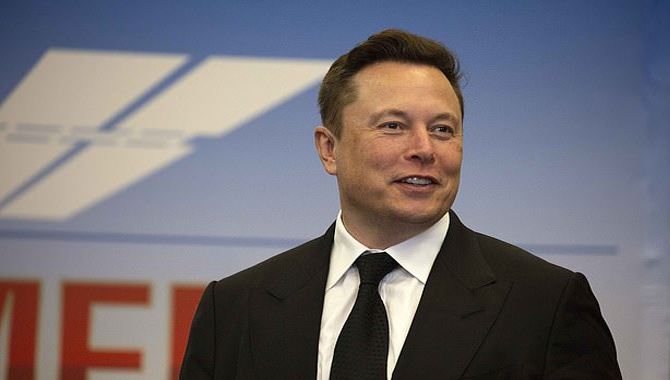 టెస్లా సీఈవో ఎలన్ మాస్క్… షాకింగ్ నిర్ణయం