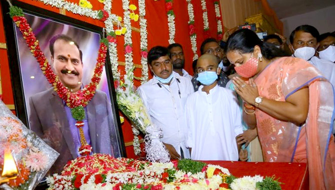 శ్రీధర్ అకాల మరణం జాగృతికి తీరని లోటు : ఎమ్మెల్సీ కవిత