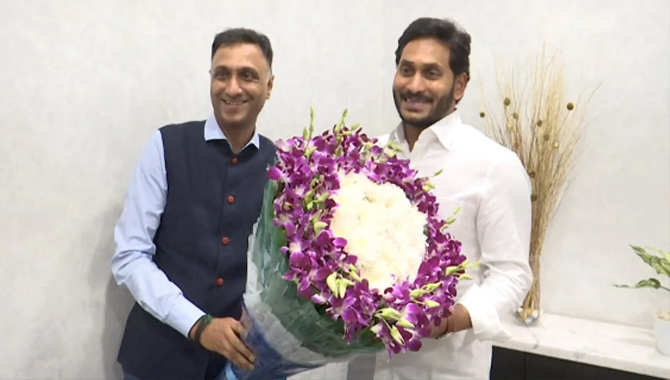 ఏపీలో ఫ్లిప్కార్డ్ పెట్టుబడులు ఏపీలో ఫ్లిప్కార్డ్ పెట్టుబడులు