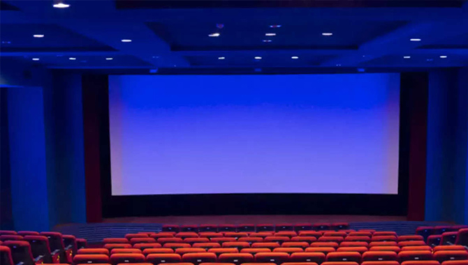 విజయనగరం జిల్లాలో సీజ్ చేసిన మూడు సినిమా హాళ్లు!