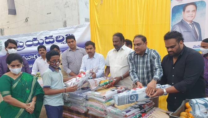 సతీష్‌ చుండ్రు ఆధ్వర్యంలో చెవిటి, మూగ  విద్యార్ధులకు ‘తానా’ సహాయం