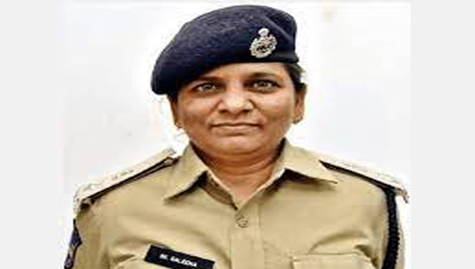 తెలంగాణ రాష్ట్రంలోనే తొలి రికార్డు.. తొలి ముస్లిం  ఐపీఎస్‌గా