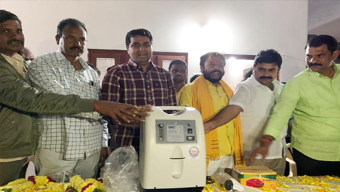 తానా ఫౌండేషన్ ఆధ్వర్యంలో వృద్దులకు దుప్పట్లు, ఆక్సీజన్ కన్సన్ట్రేటర్స్ పంపిణీ