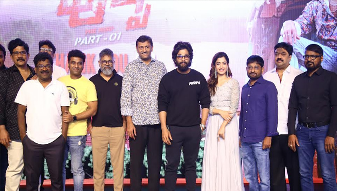 సుకుమార్ లేకపోతే నేను లేను.. పుష్ప థ్యాంక్యూ మీట్ లో అల్లు అర్జున్..