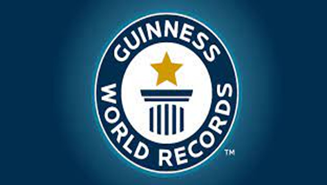 ప్రపంచంలోనే ఇదే ప్రథమం… ఒకే కేటగిరిలో భార్య, భర్తకు