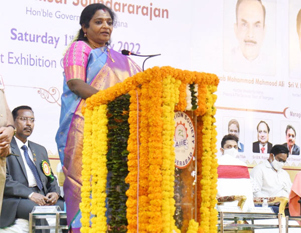 నుమాయిష్ ను ప్రారంభించిన గవర్నర్ తమిళిసై