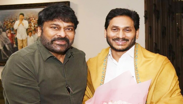 సీఎం ఆహ్వానం మేరకు సినీ పరిశ్రమ బిడ్డగా వచ్చాను… అనవసరపు వ్యాఖ్యలు చేయొద్దు భేటీ చాలా సంతృప్తికరంగా సాగింది : చిరంజీవి