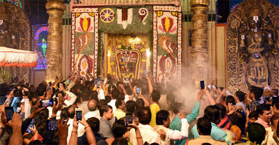 తెలుగు రాష్ట్రాల్లో వైభవంగా ముక్కోటి ఏకాదశి వేడుకలు