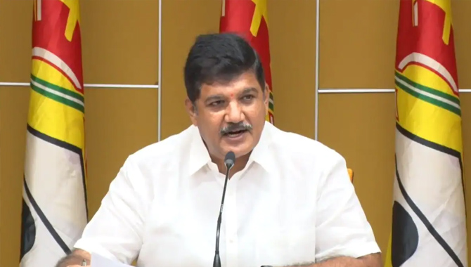 జూద రాజధానిగా గుడివాడను అభివృద్ధి చేస్తున్నారా?