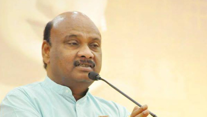 అప్పుల కోసం హైరానా పడుతుంటే. .. జిల్లాకో విమానాశ్రయం ఎలా సాధ్యం?