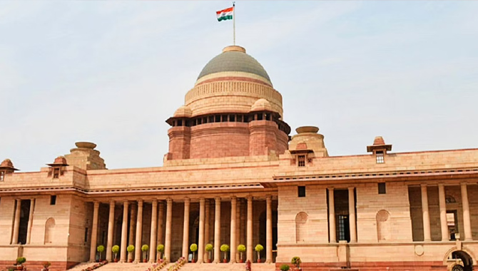 దేశ చరిత్రలో ఇదే తొలిసారి.. రాష్ట్రపతి  భవన్‌లో !